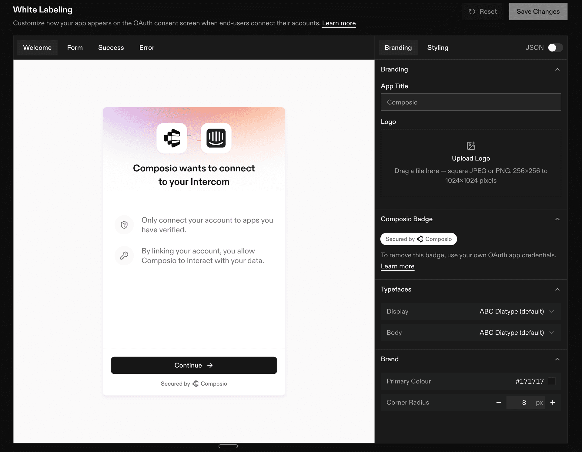 The White Labeling editor with a live preview on the left and styling controls on the right